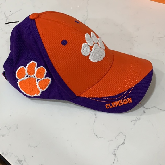 New Never Worn Velcro Adjust Cap - Picture 6 of 7